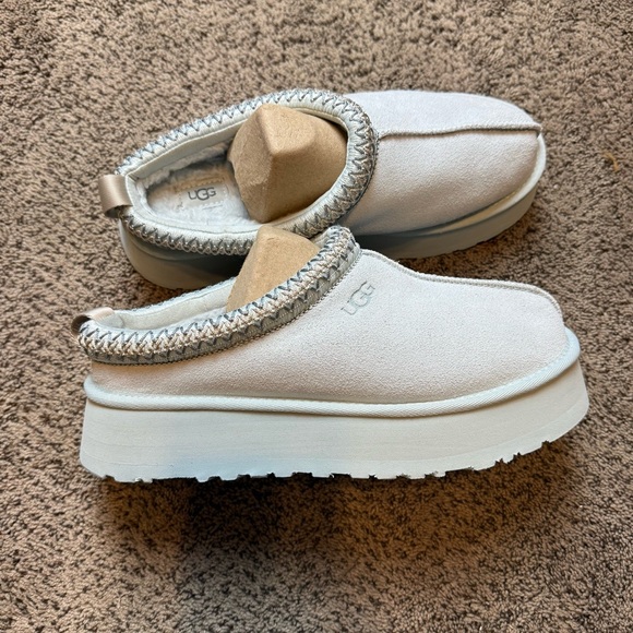 SOLD - Picture 4 of 11